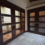 [FR] Portes, cadres et boiseries en acajou / [EN] Mahogany wood doors, frames and trims